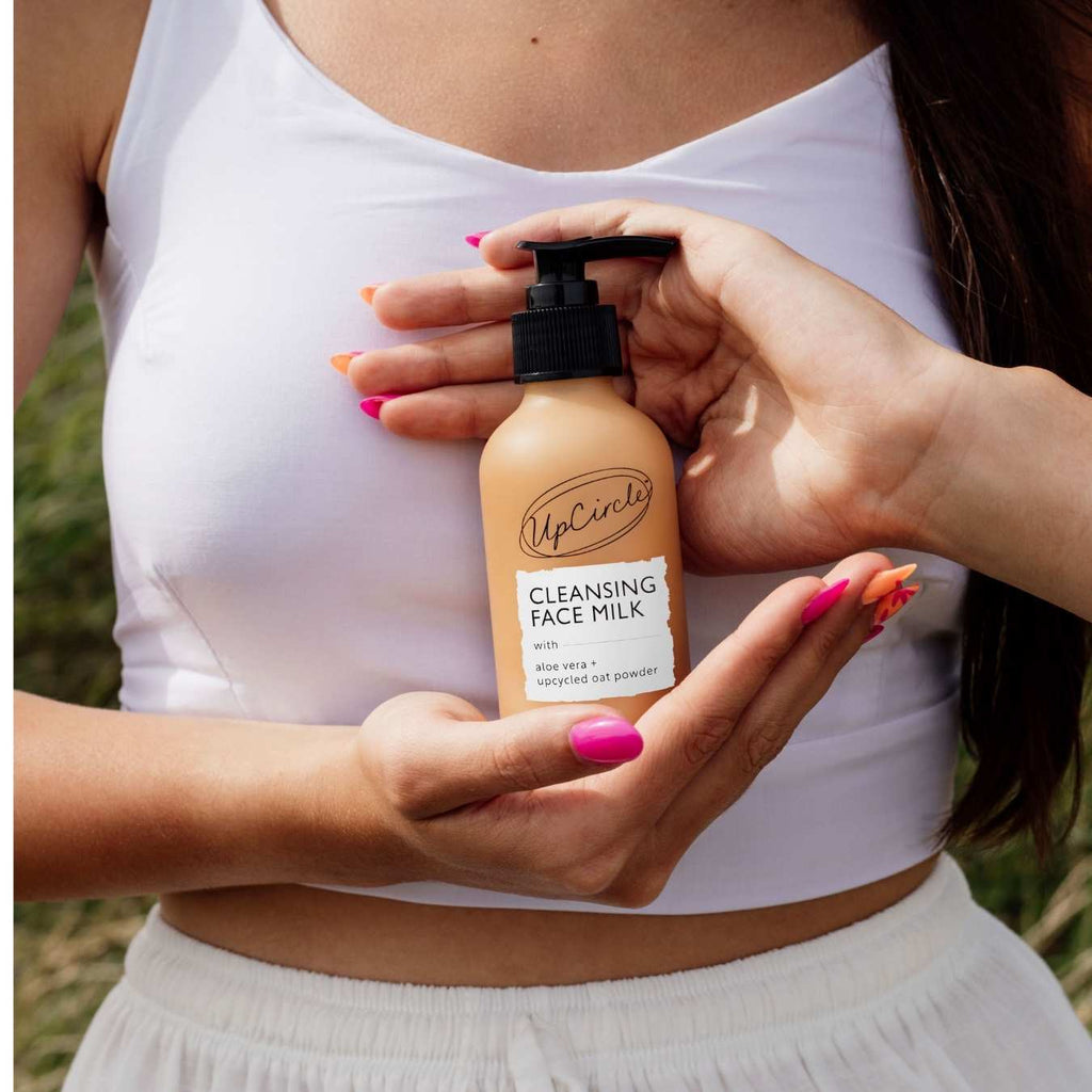 UpCircle - Cleansing Face Milk with Oat Powder + Aloe Vera