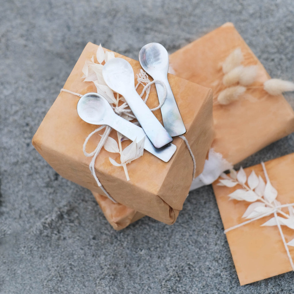 Earth Tu Face - Body Butter + Mother of Pearl Spoon