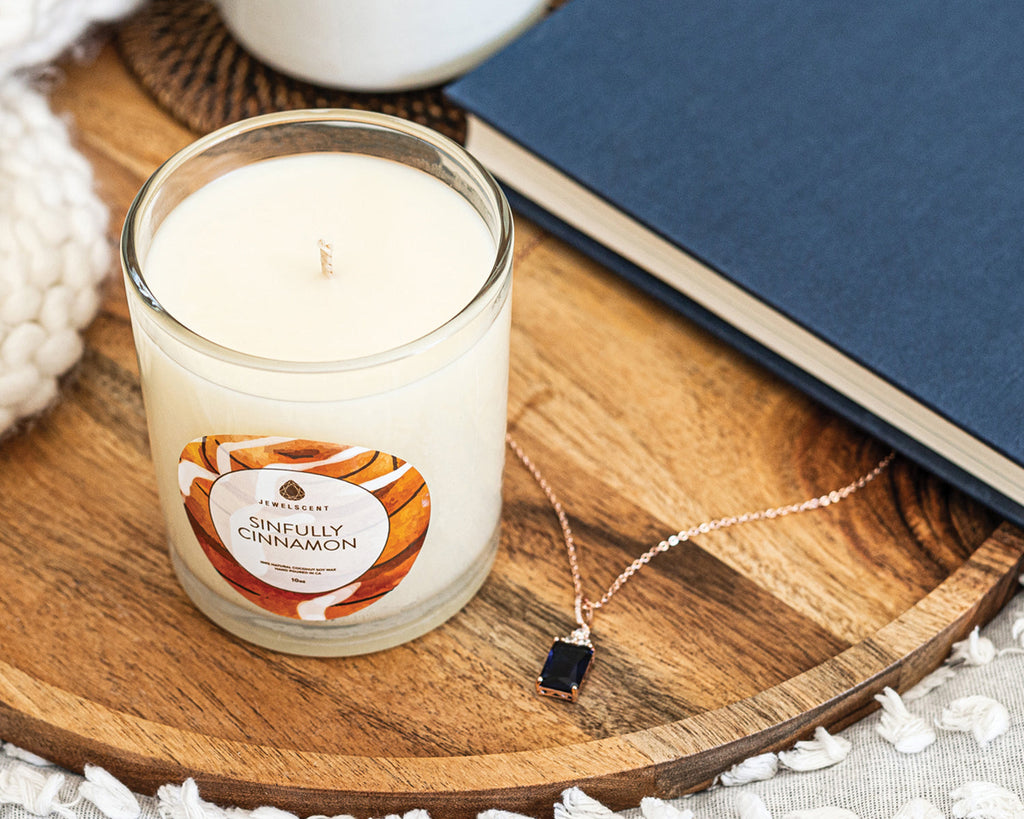 JewelScent - Sinfully Cinnamon 10oz Signature Jewelry Candle