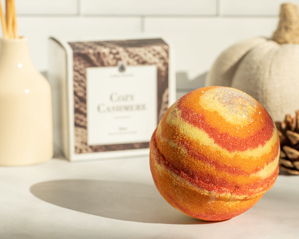 JewelScent - Cozy Cashmere 10oz Necklace Bath Bomb